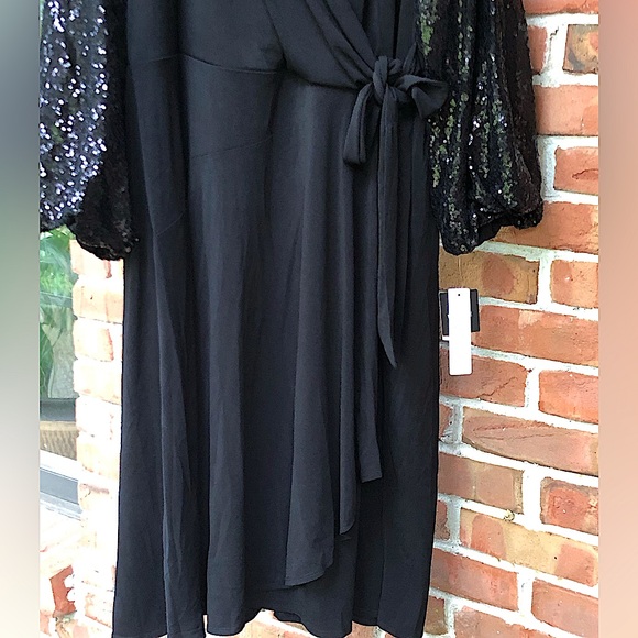 Signature by Robbie Bee Sequined Sleeve Wrap Tie Dress Size 2X - Picture 3 of 12